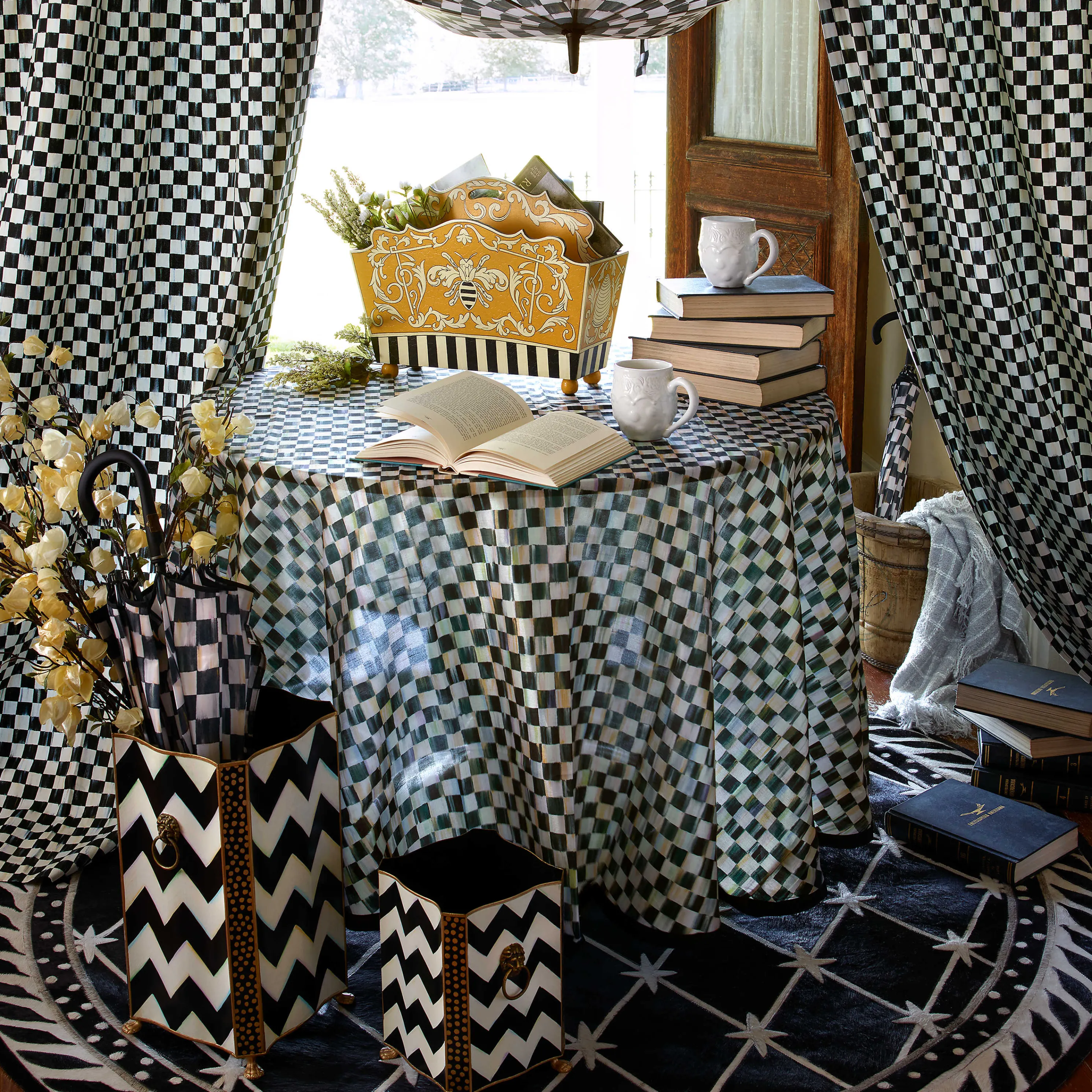 90" Round Courtly Check Tablecloth - Black Trim