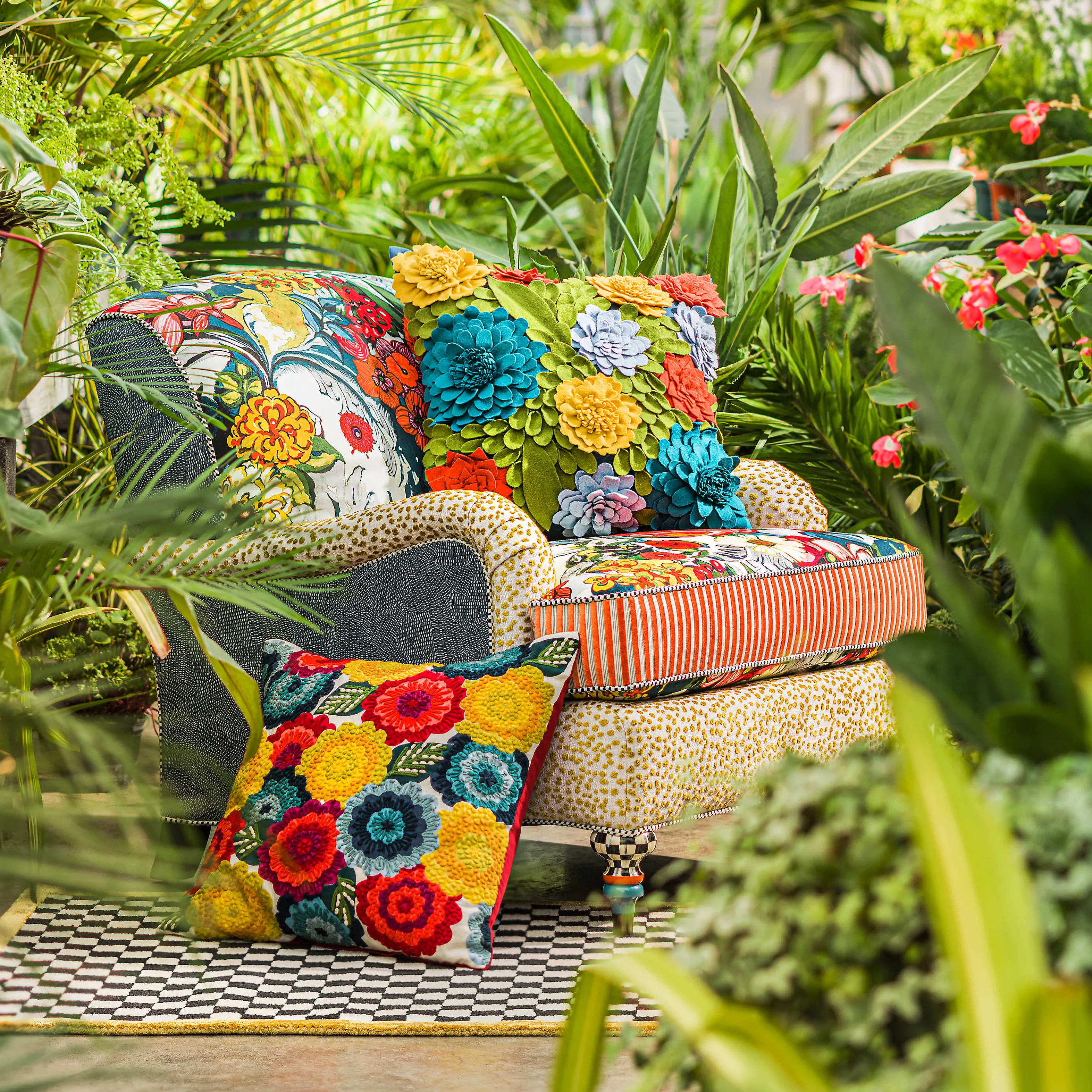 Check It Out Rug - 2'3'' X 3' 9"- Gold