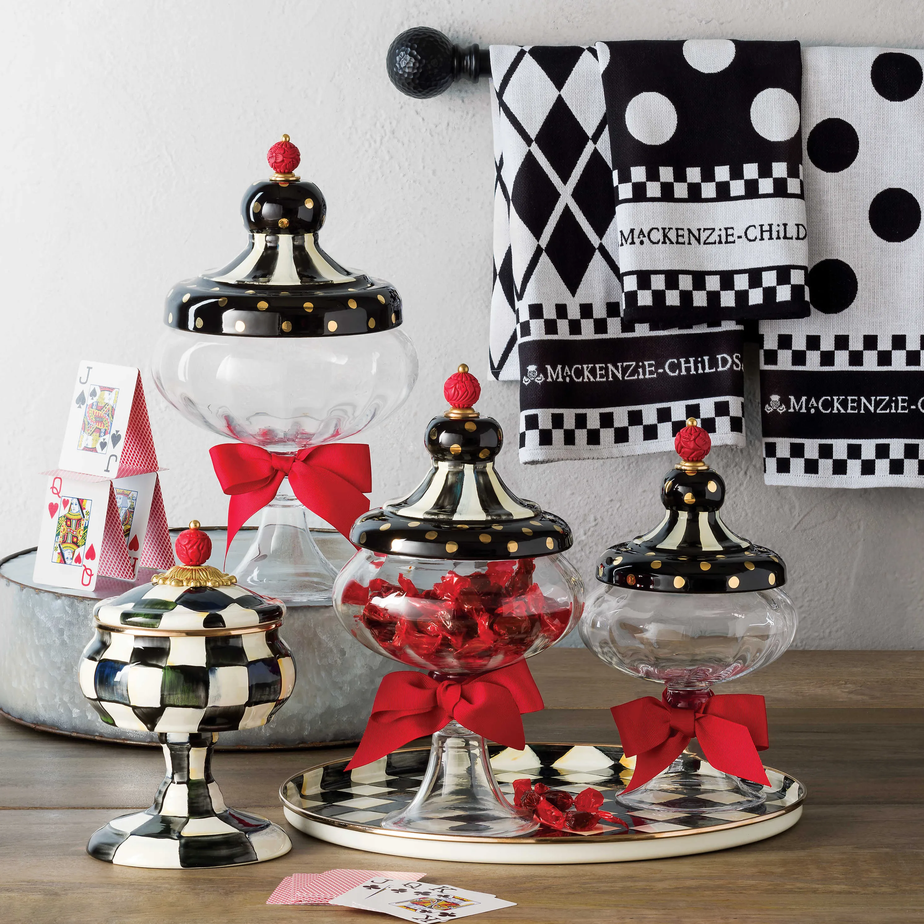 Courtly Check Enamel Round Tray