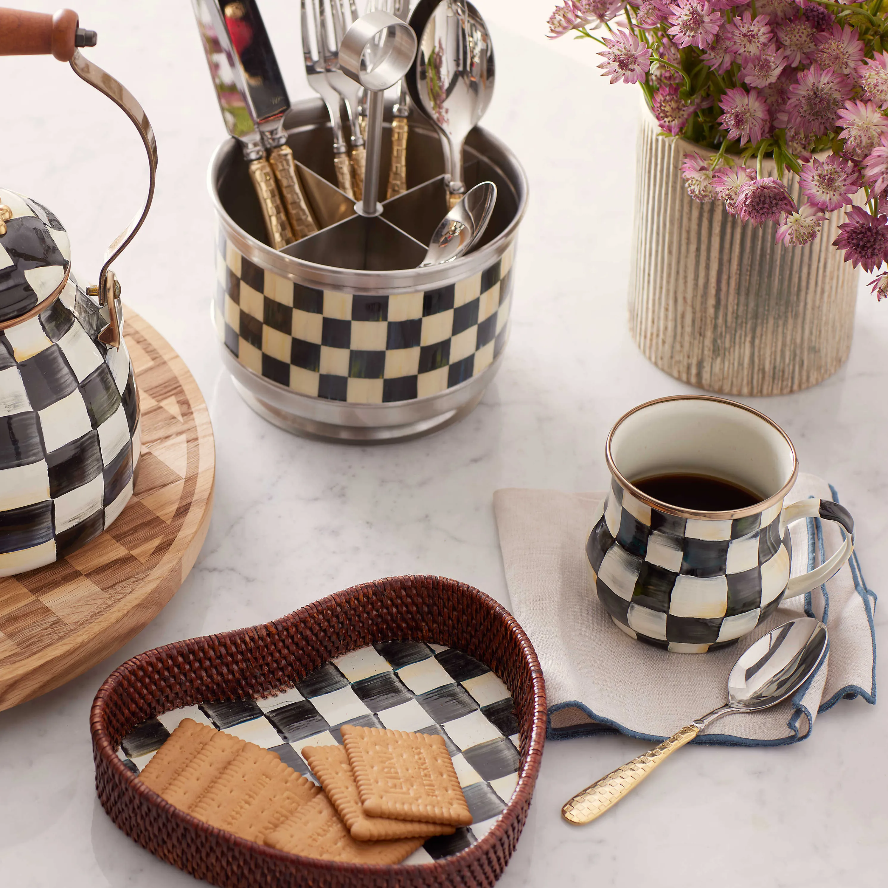 Courtly Check Enamel Mug