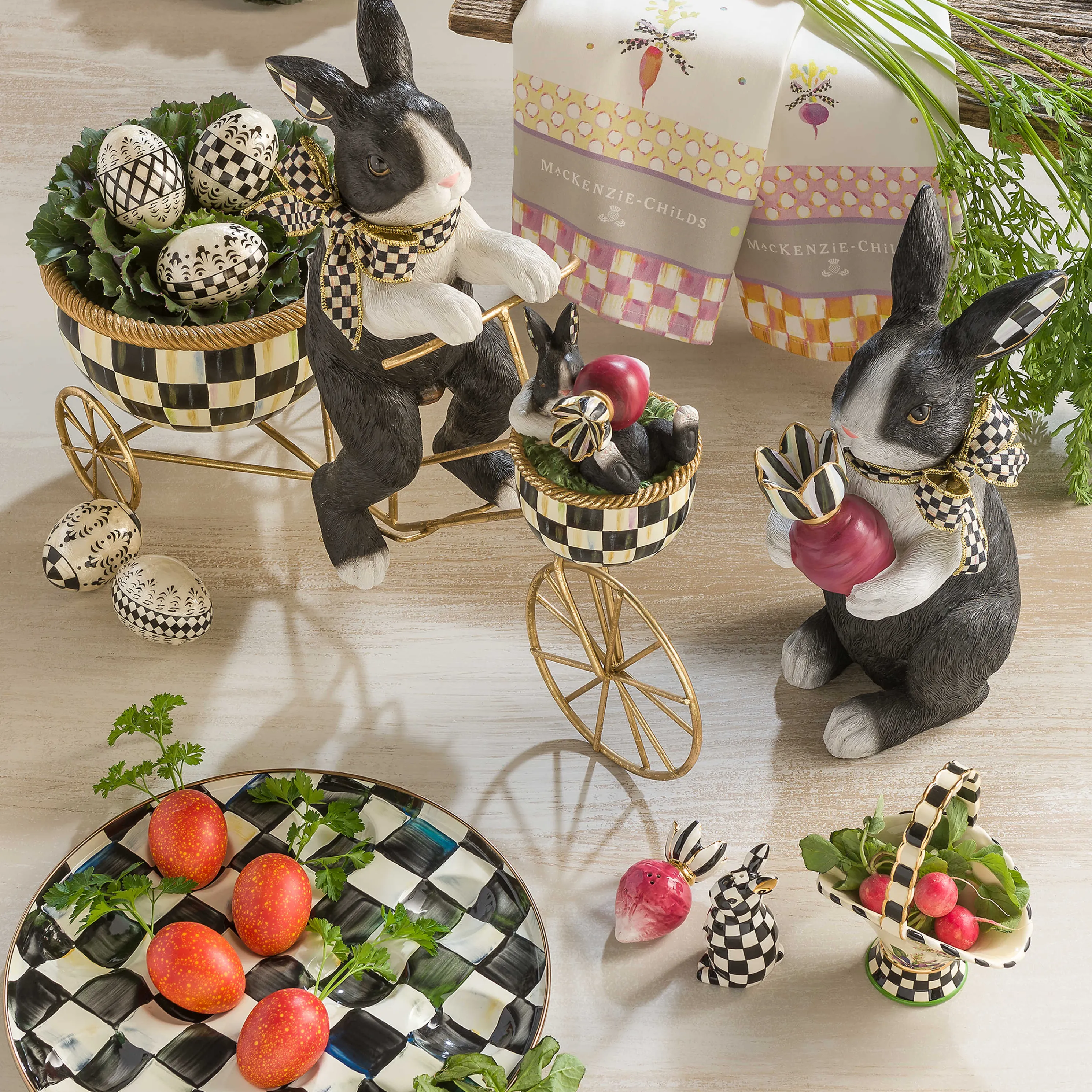 Courtly Check Enamel Egg Plate