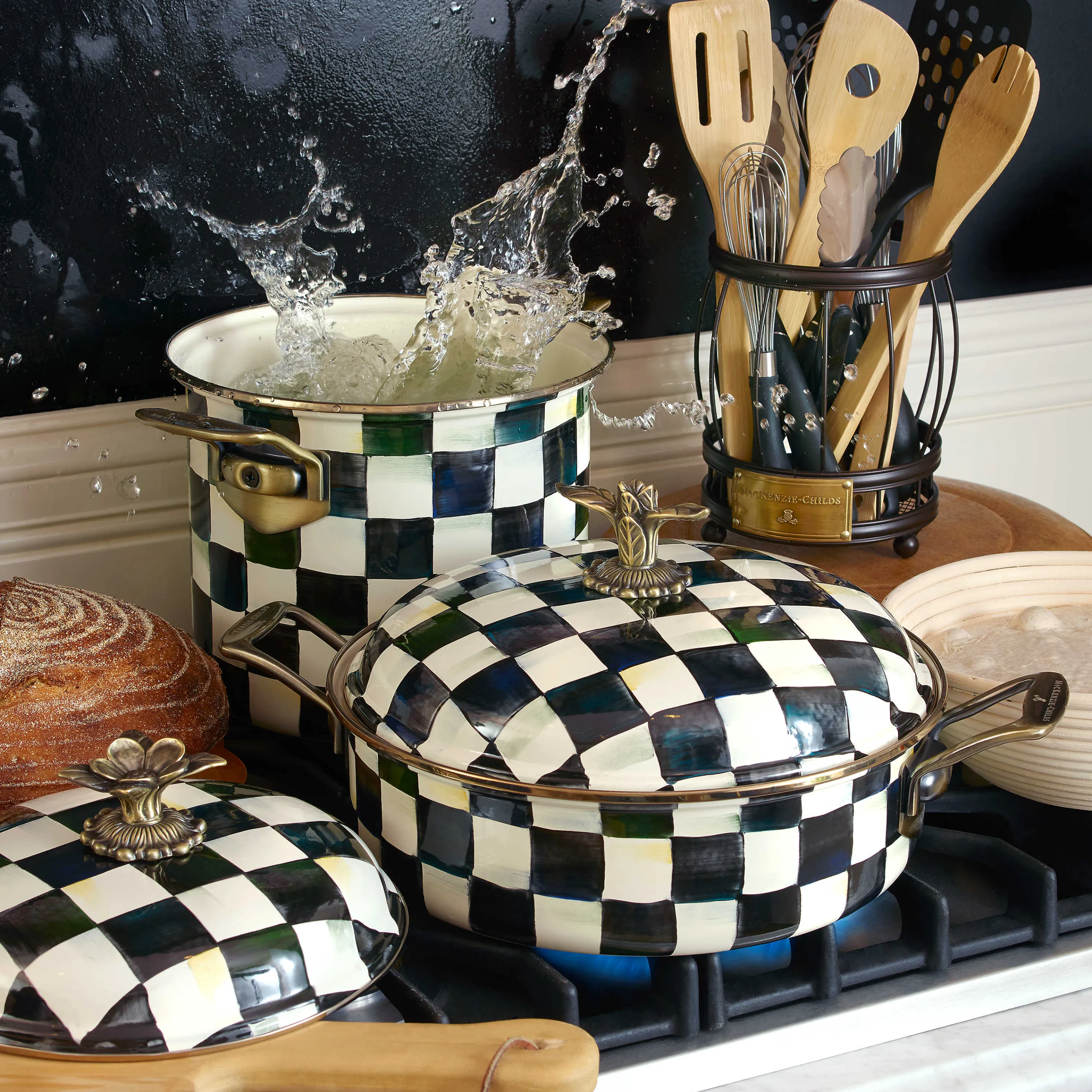 Courtly Check Enamel 7 Qt. Stockpot