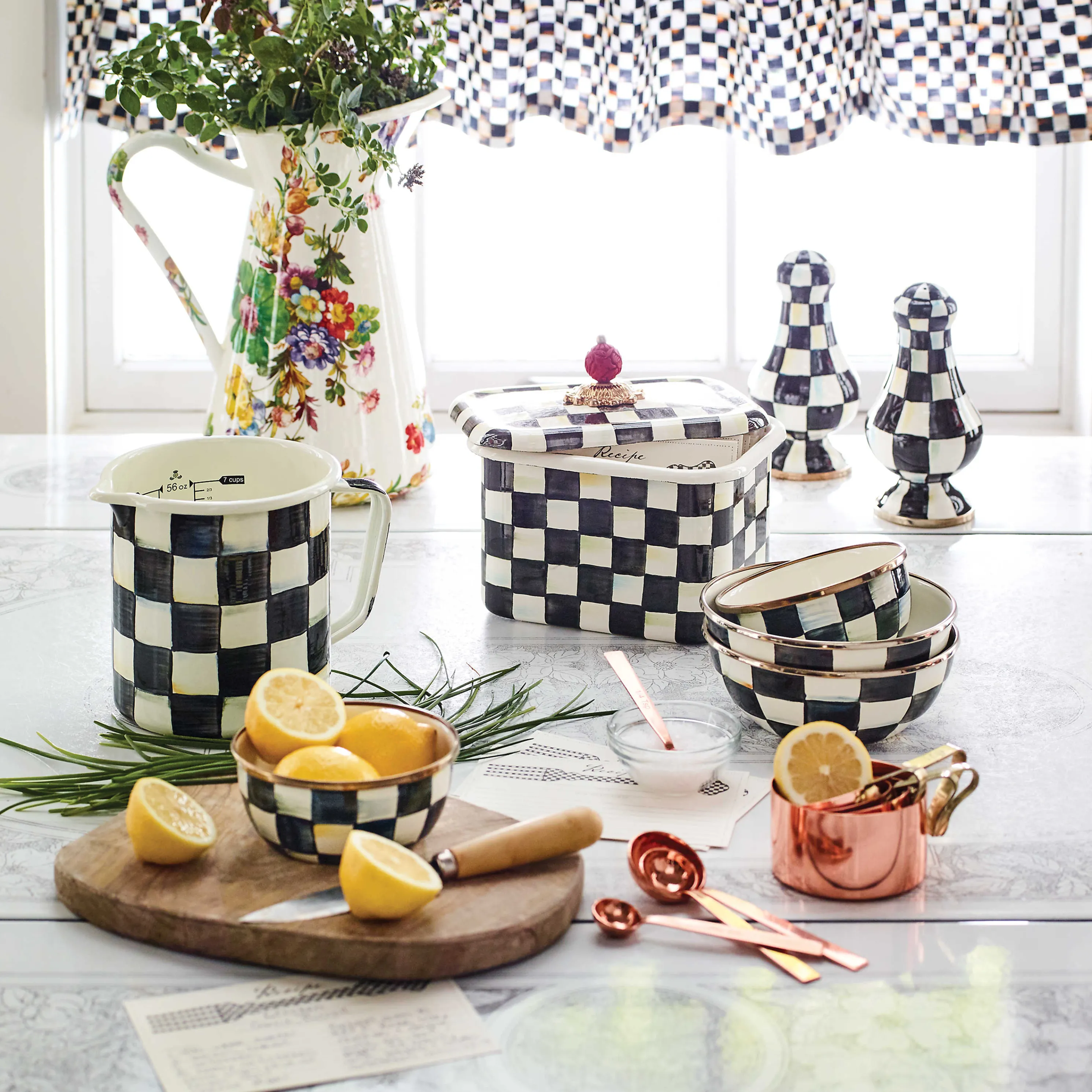 Courtly Check Enamel 7 Cup Measuring Cup