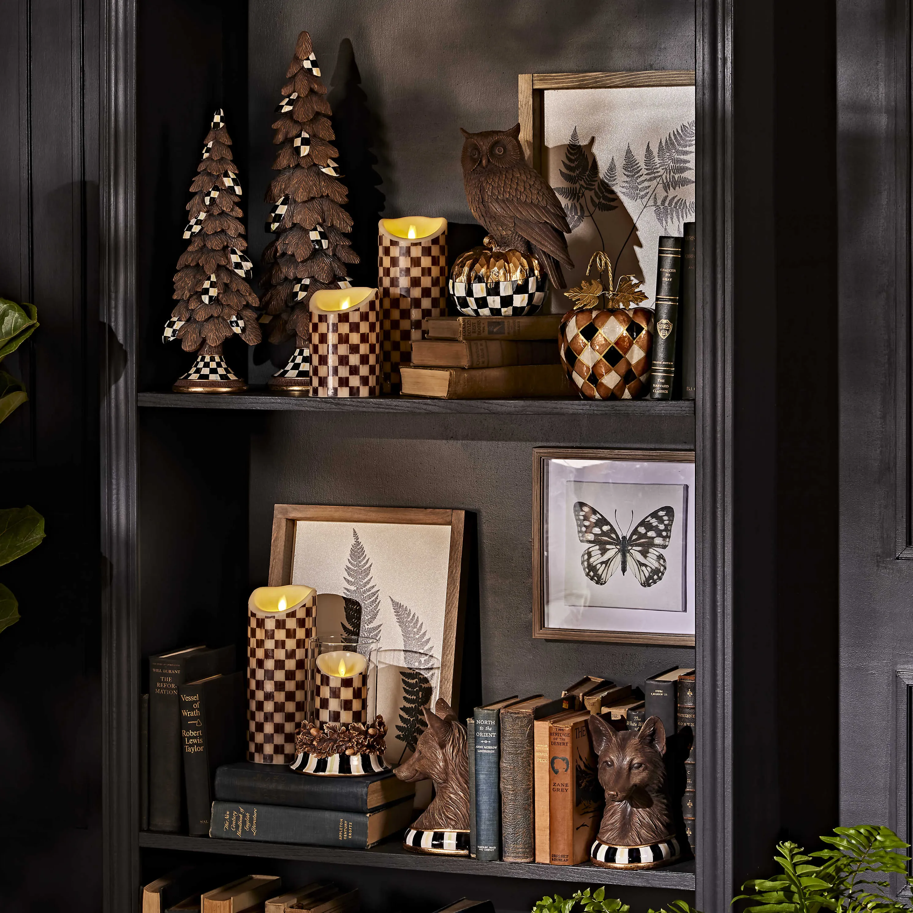 Courtly Check Flicker 8" Pillar Candle