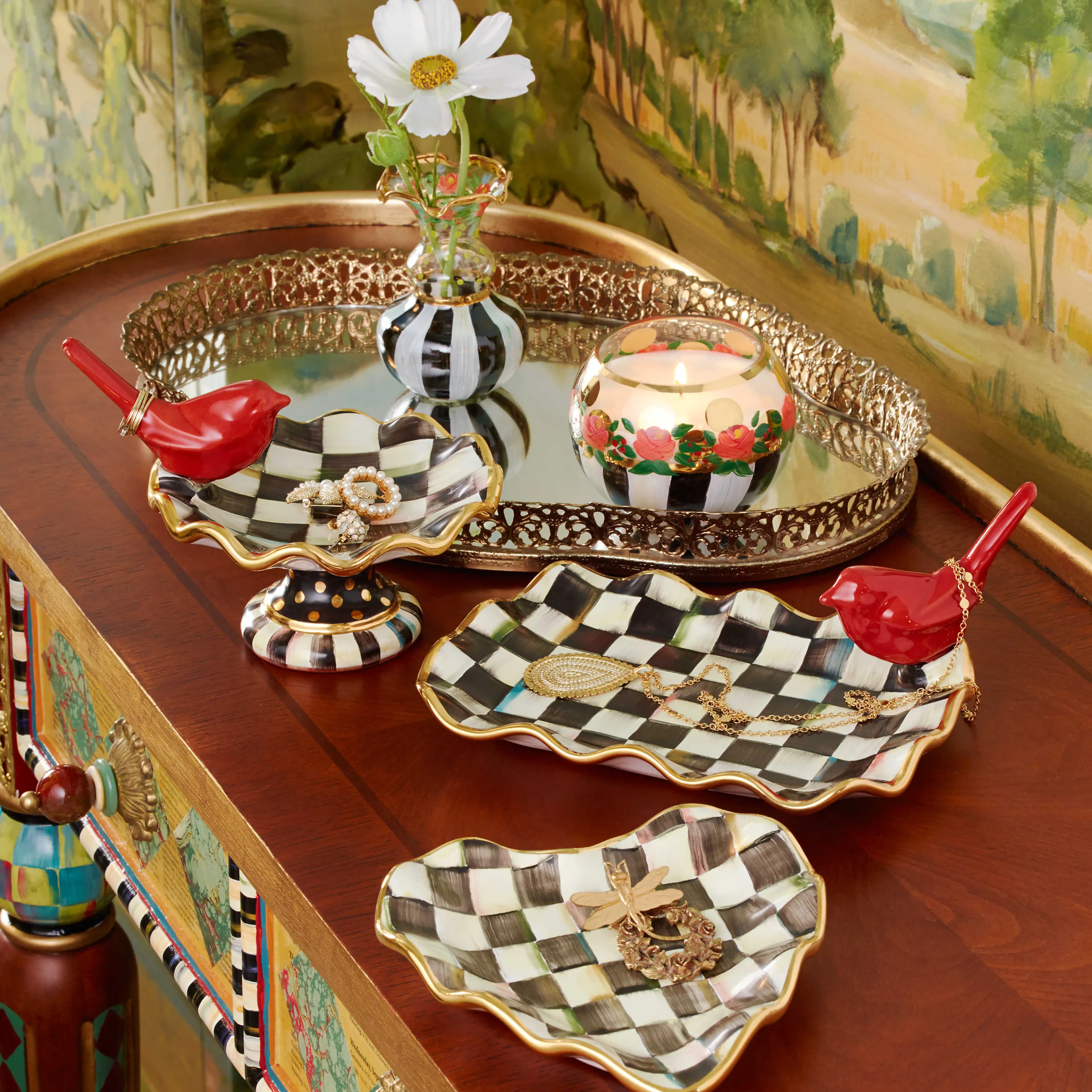 Courtly Check Fluted Heart Plate