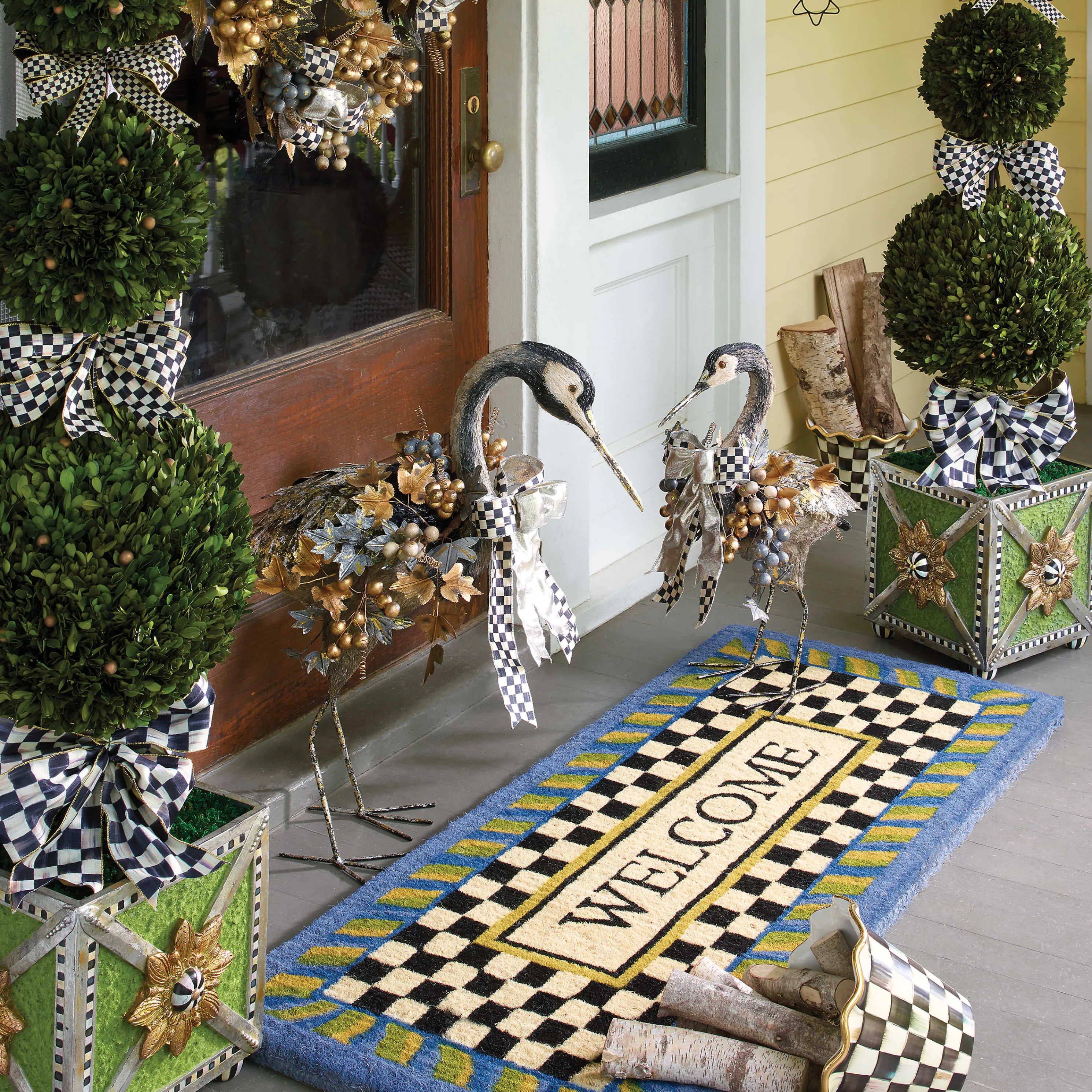 Courtly Check Garden Pot - 8"