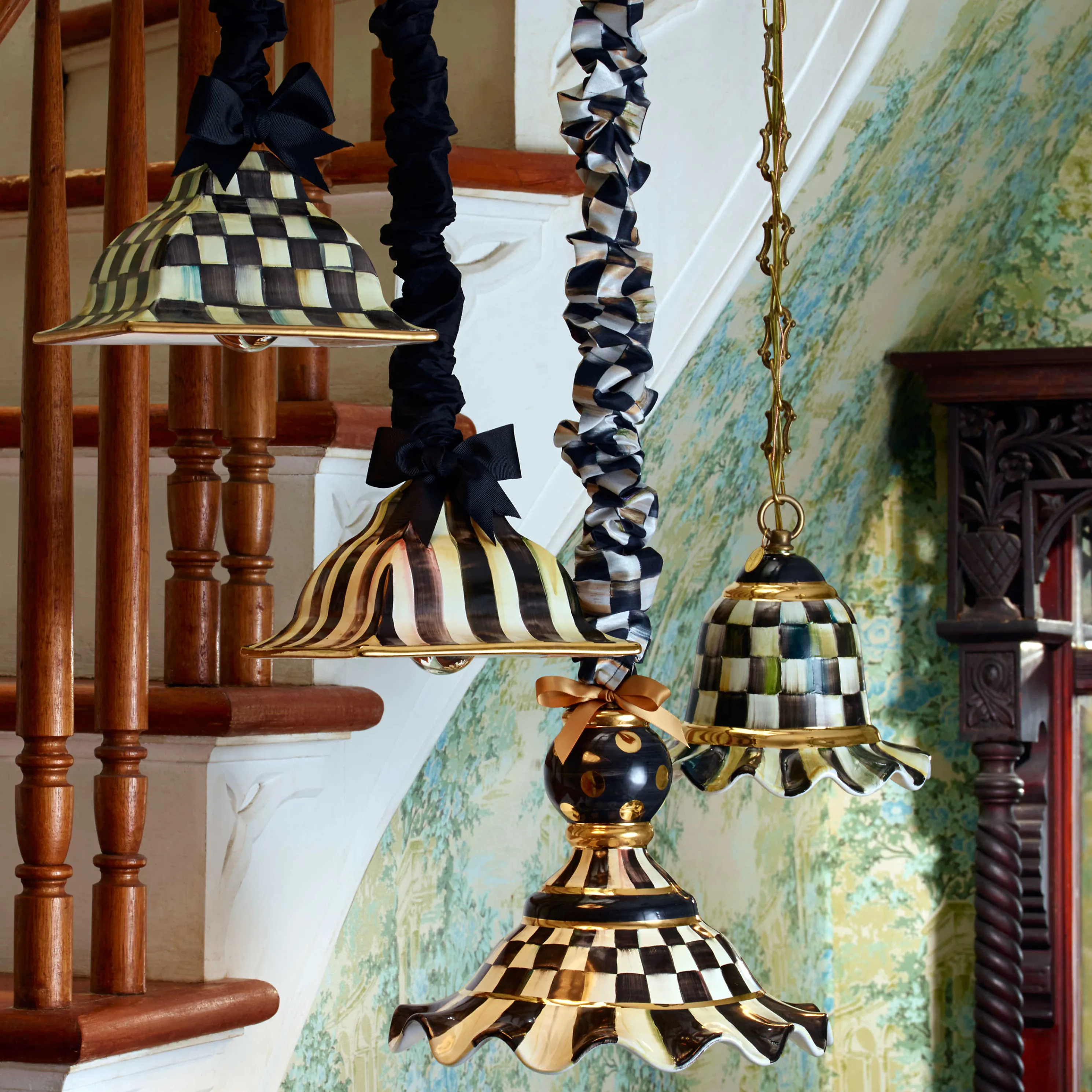 Courtly Check Pendant Lamp - Medium