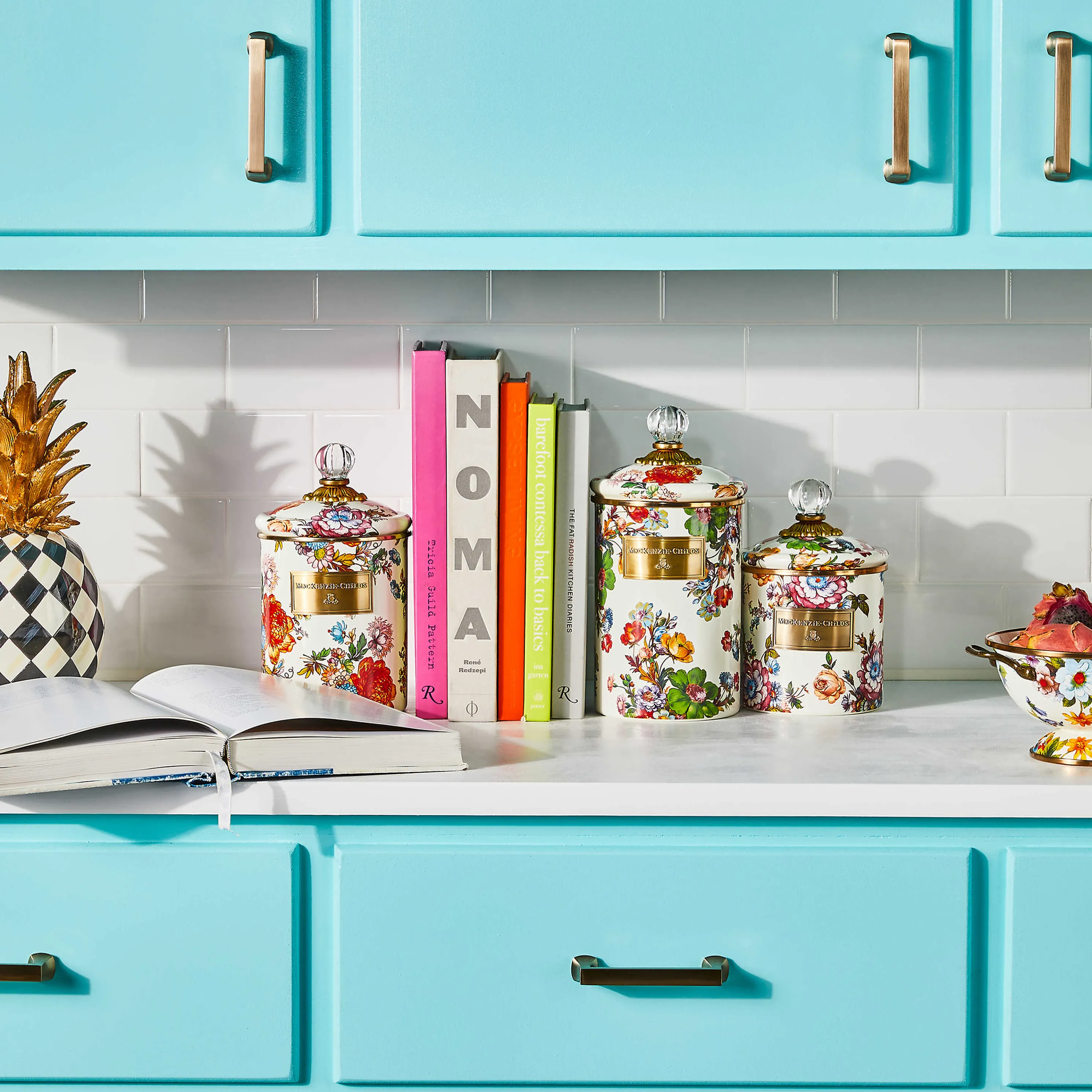 Flower Market Medium Canister - White