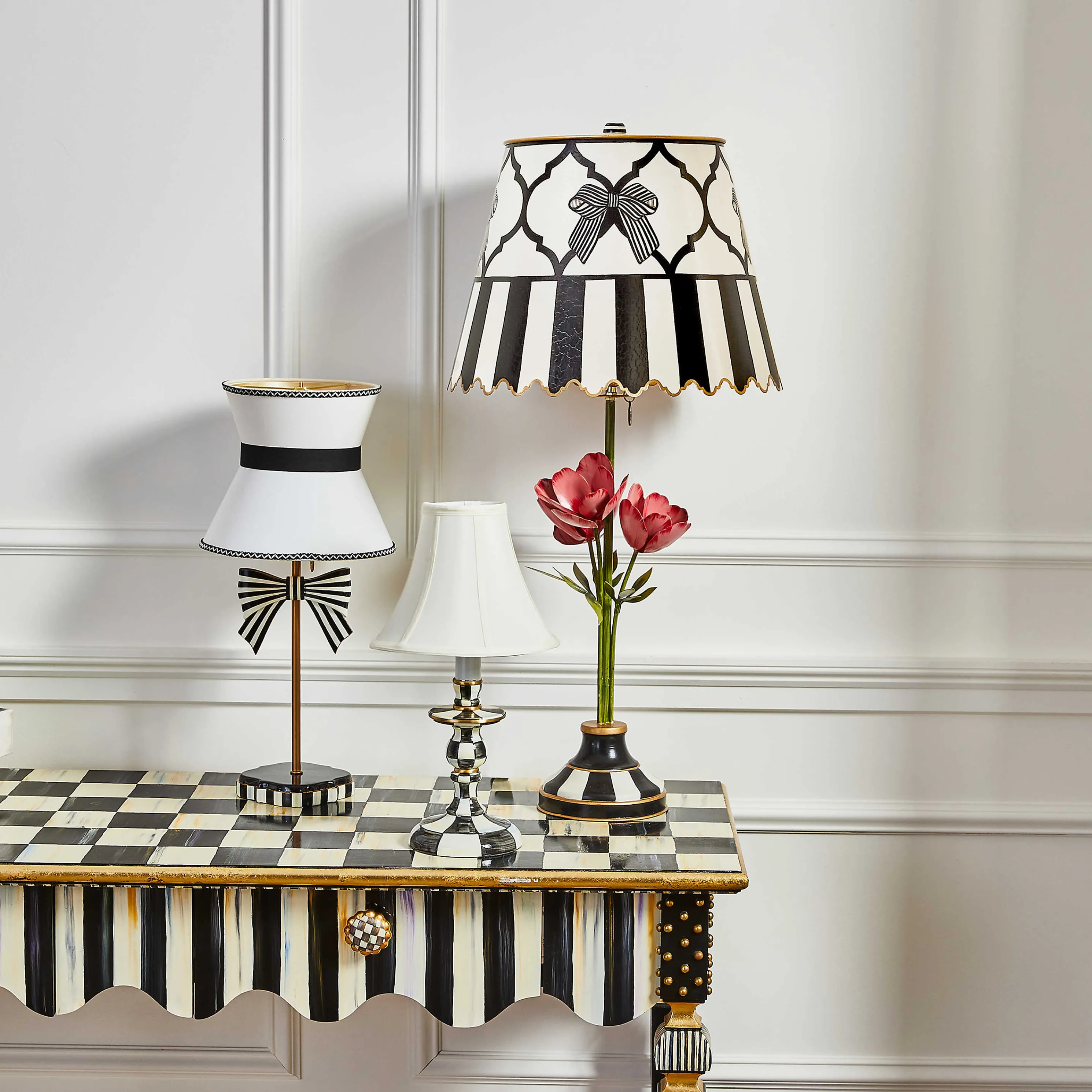 Flower Show Table Lamp