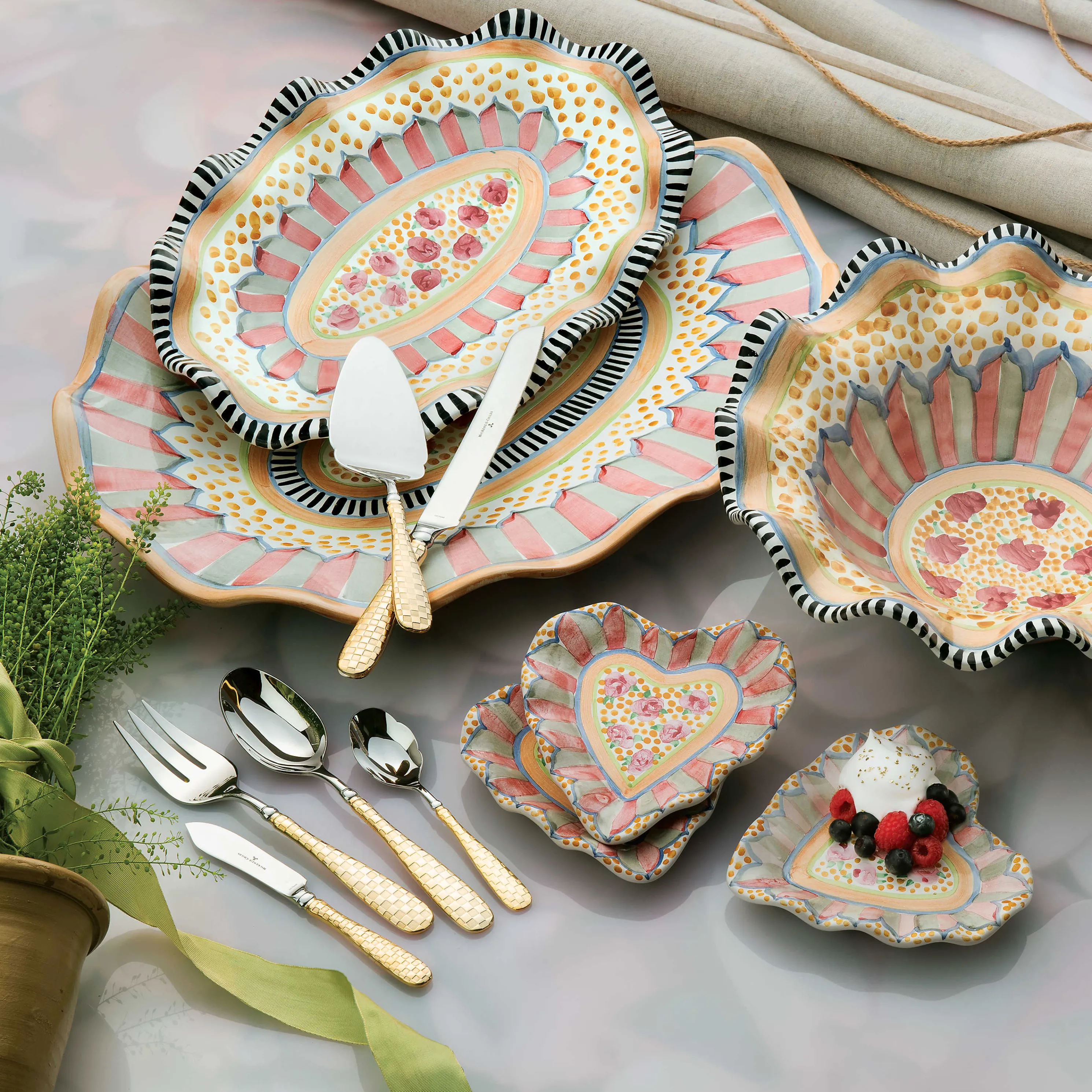 Gold Check Hostess Serving Set