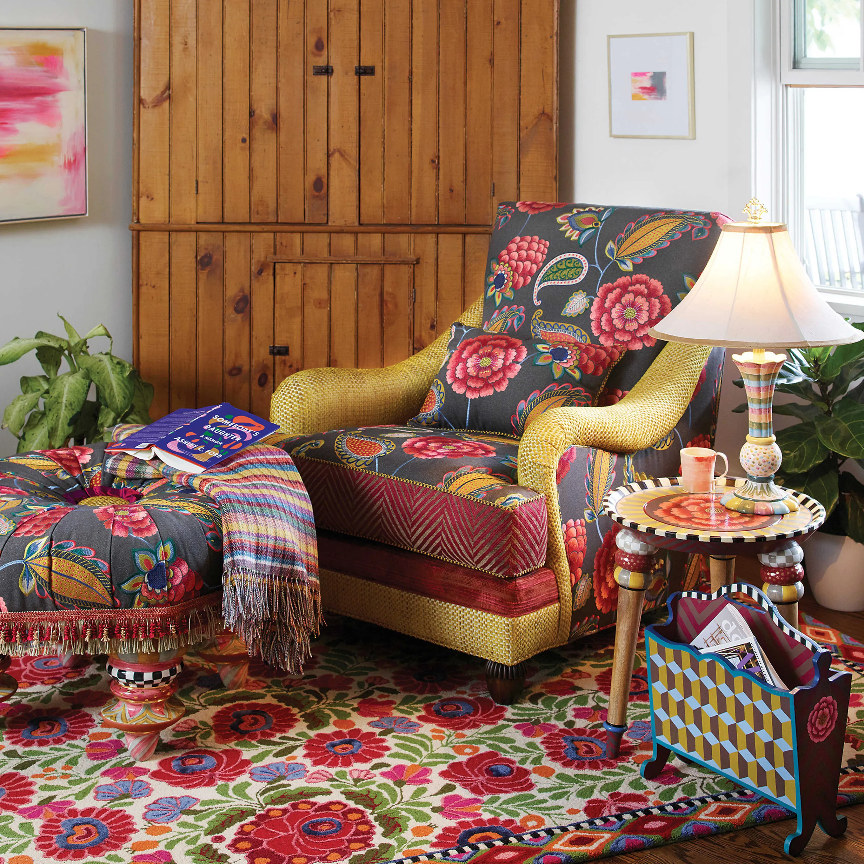 Modern Naturalist Setting Seat