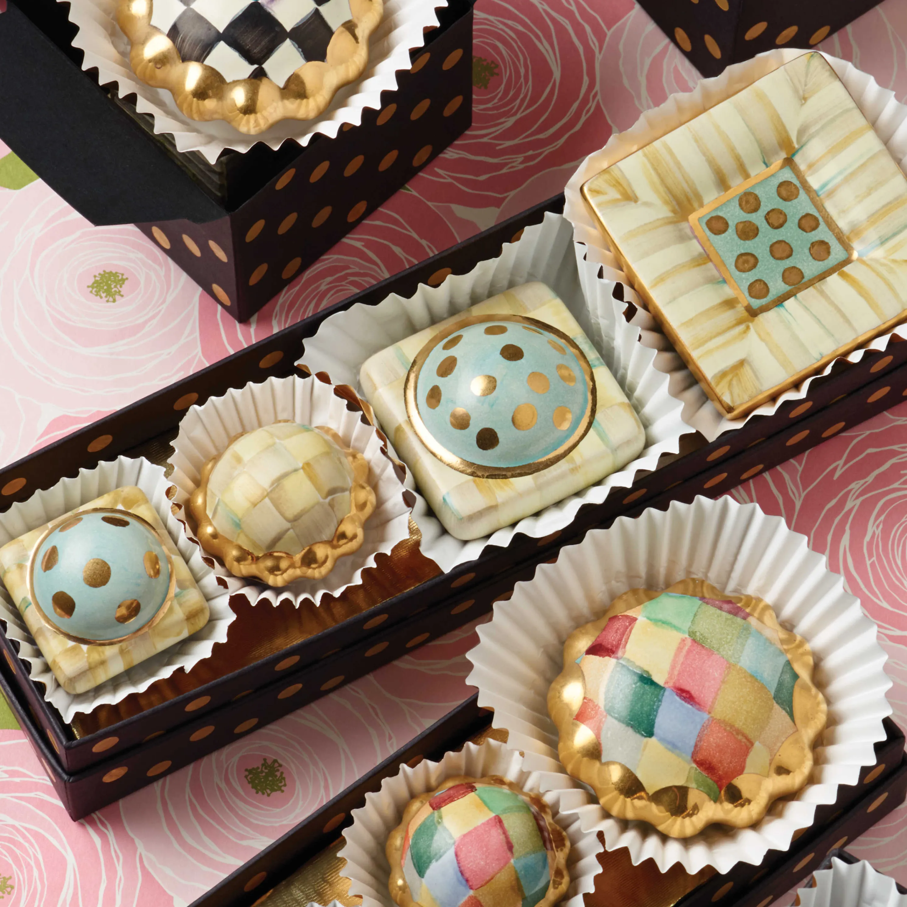 Petit Four Round Knob - Parchment Check