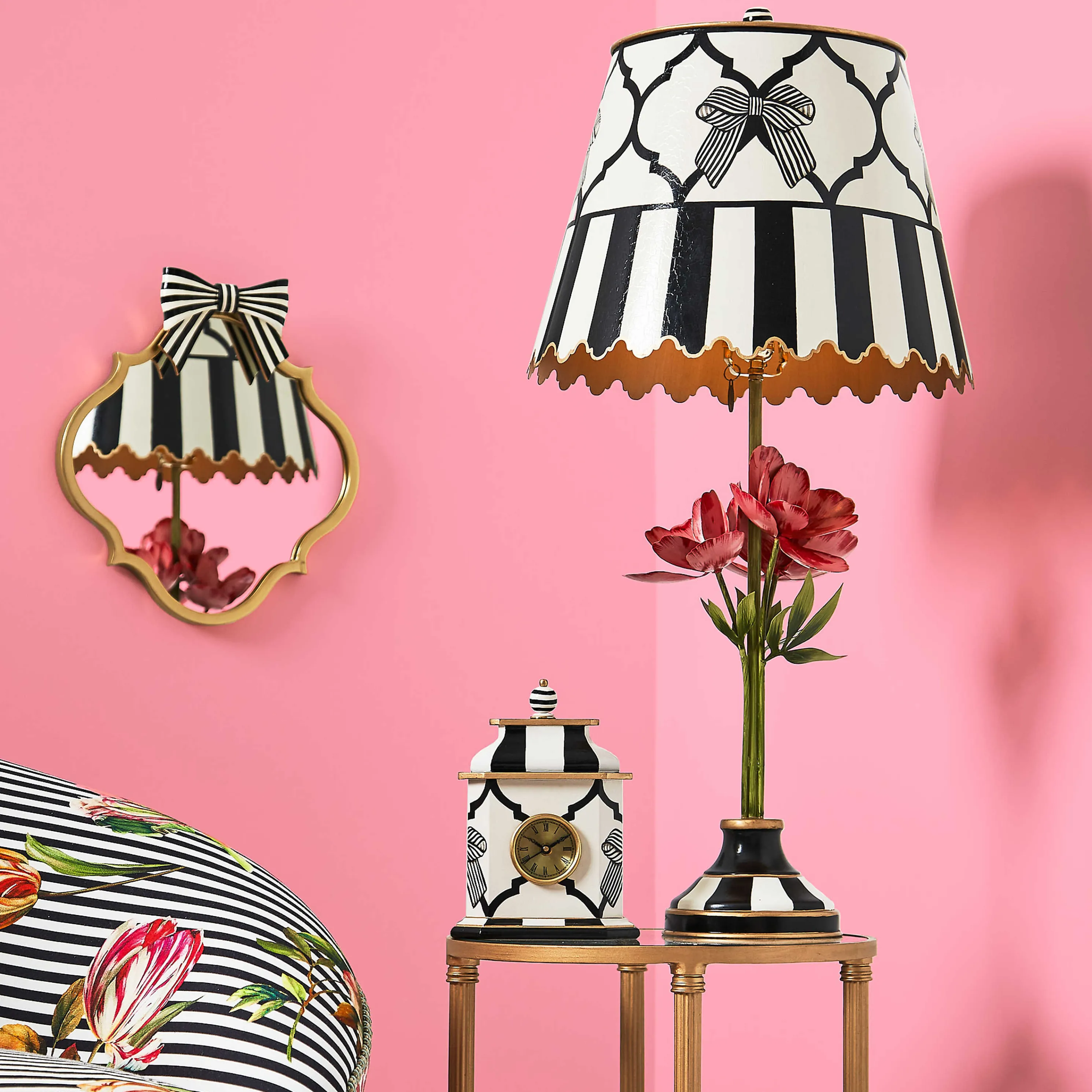 Pretty As A Bow Clock