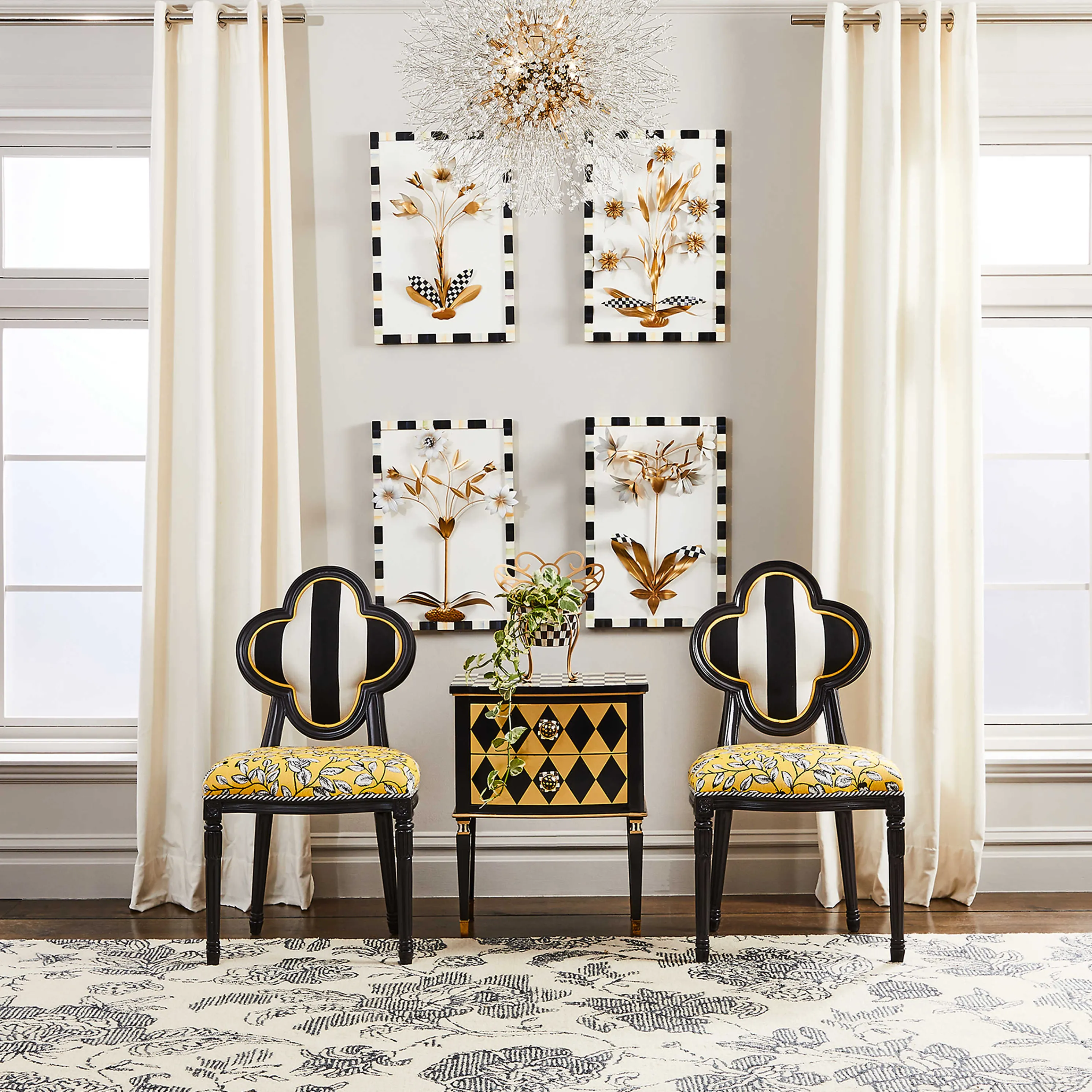 Queen Bee Outdoor Dining Chair