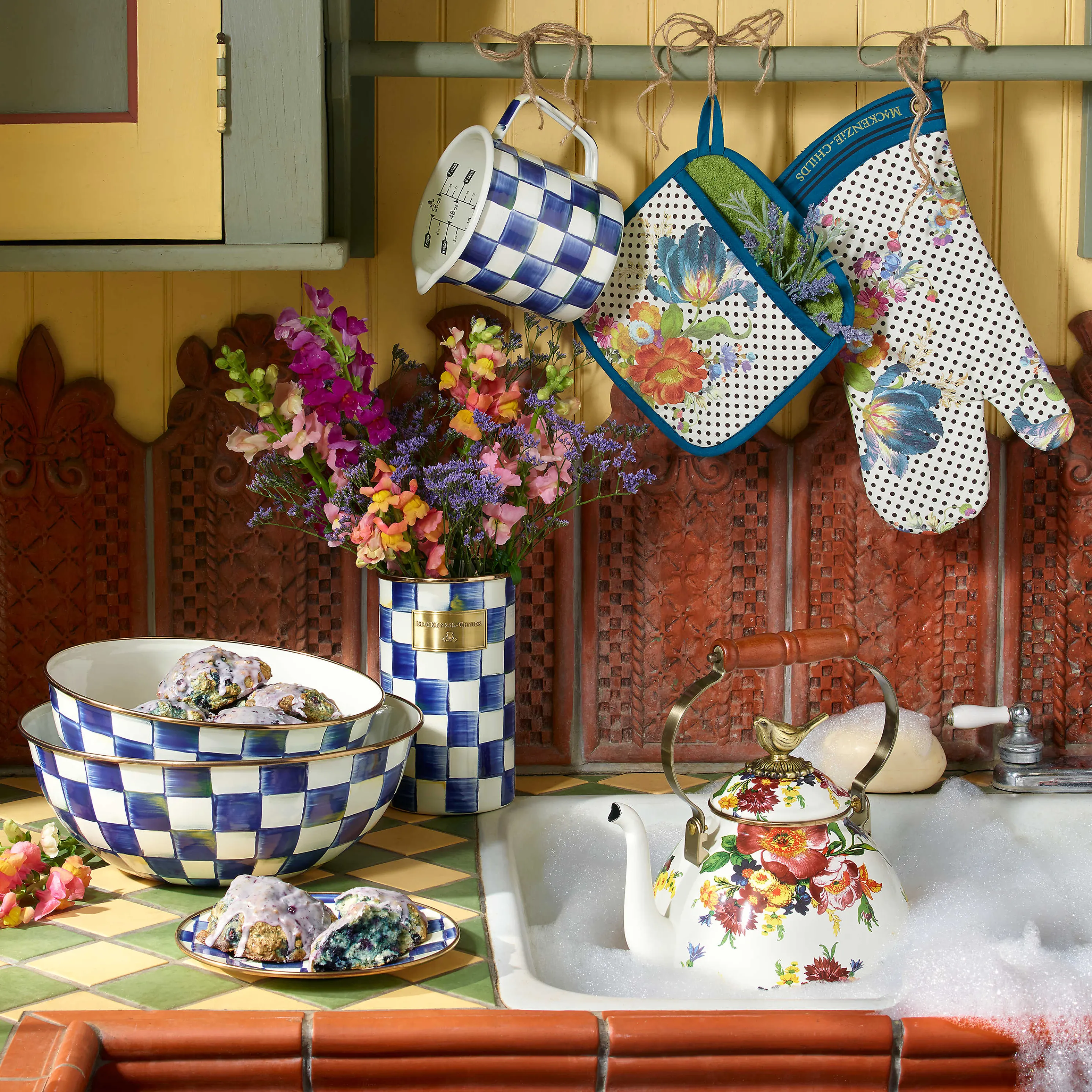 Royal Check Enamel Utensil Holder