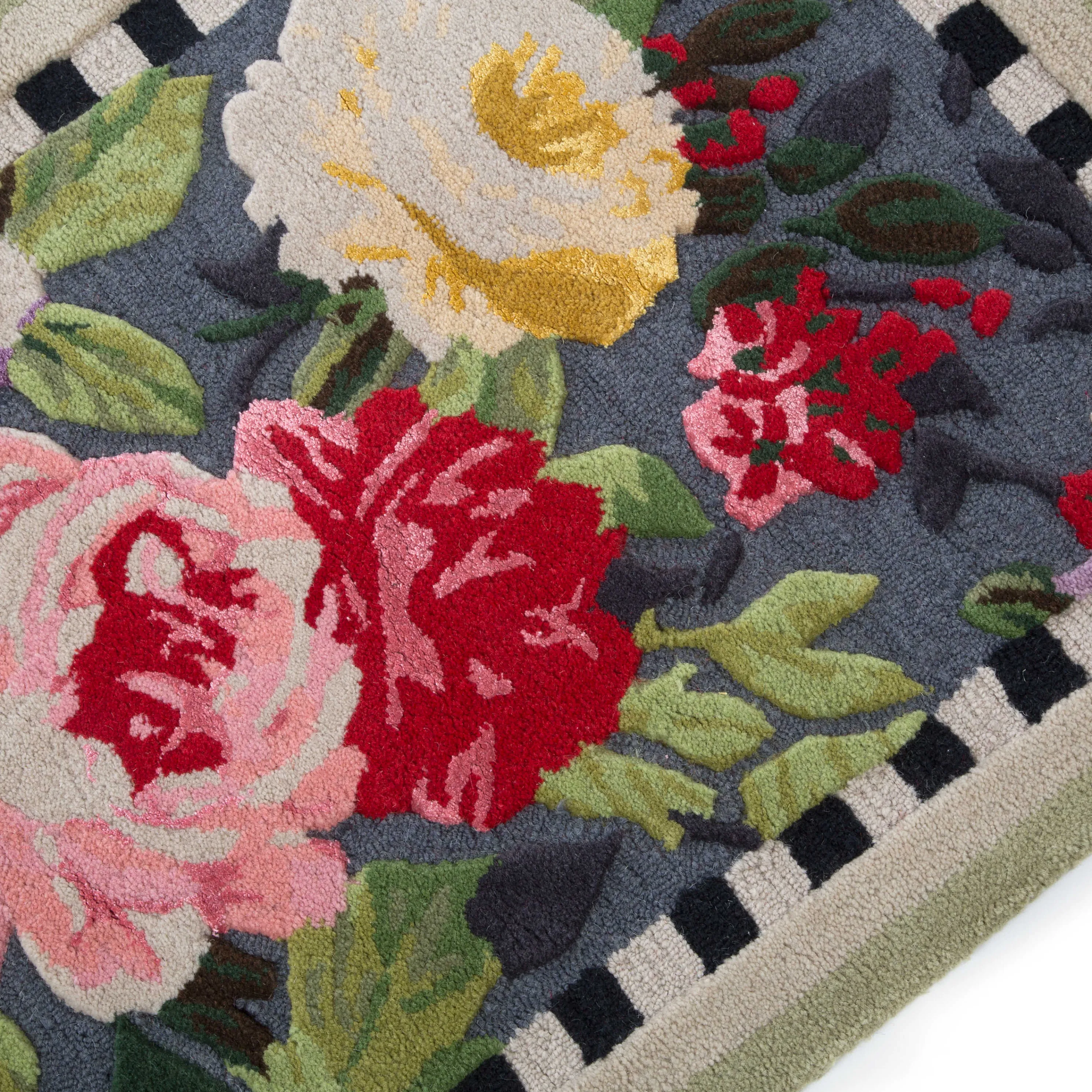 Tudor Rose Rug - 2'3" X 3'9"